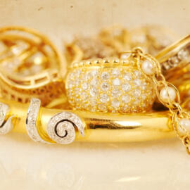 How to Value Inherited Jewelry : Things to Consider When Selling or ...