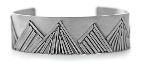 Jen Lesea : Mountain Range Cuff Bracelet