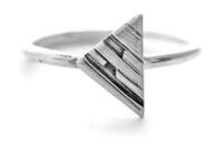 Geometric Triangle Ring