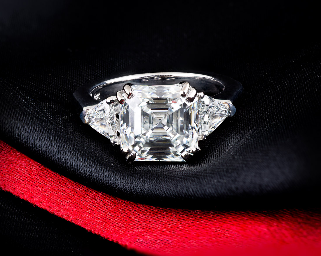 Asscher Cut Diamond Engagement Ring in Yellow Gold | KLENOTA