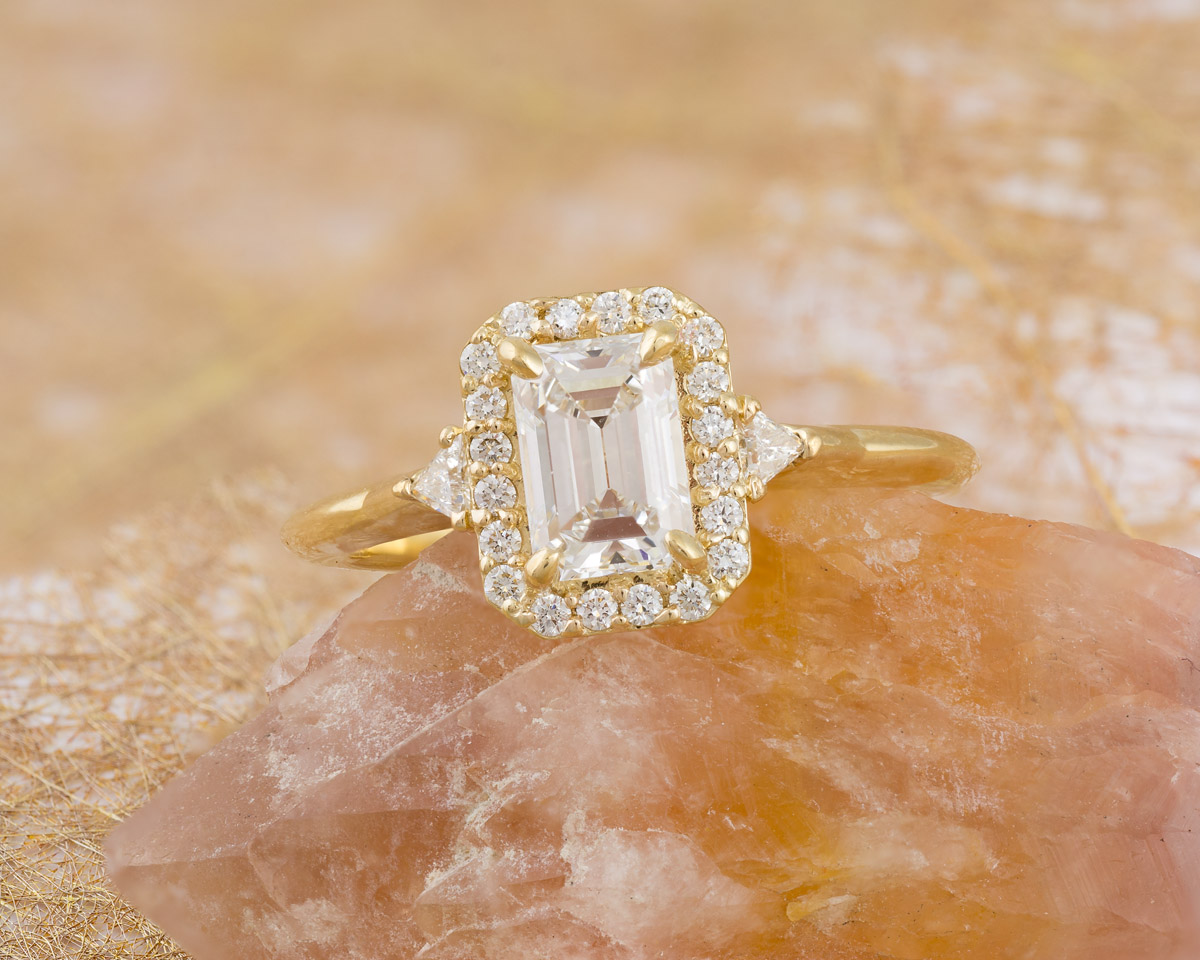 PRINCESS CUT DIAMOND HALO STYLE ENGAGEMENT RING | Frassanito Jewelers